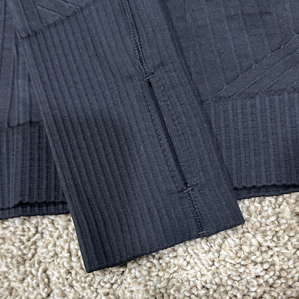 Lululemon Black Long Sleeve Top - Picture 5 of 5